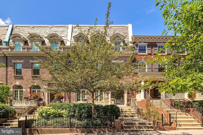 2818 Connecticut Ave NW, Unit 11 in Washington, DC - Building Photo - Building Photo