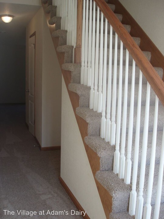 181 NE Adams Dairy Pkwy in Blue Springs, MO - Building Photo