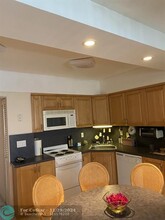 1801 S Surf Rd in Hollywood, FL - Building Photo - Building Photo