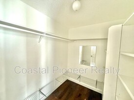 7216 Hollowell Dr in Tampa, FL - Building Photo - Building Photo