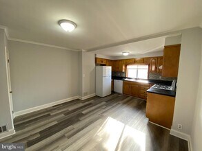 338 Gusryan St in Baltimore, MD - Building Photo - Building Photo