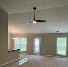 5711 Waveland Cir in Prospect, KY - Foto de edificio - Building Photo