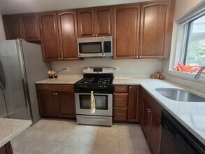 10670 Weymouth St in Bethesda, MD - Building Photo - Building Photo