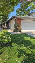 266 S Foley Pl in Orange, CA - Building Photo