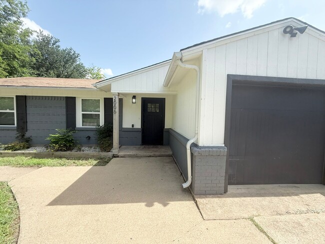 2006 San Francisco Dr in Dallas, TX - Building Photo - Building Photo