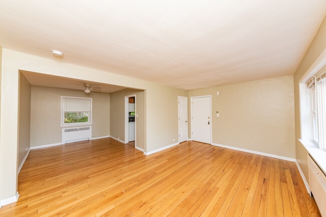 233 Custer Ave in Evanston, IL - Building Photo - Building Photo