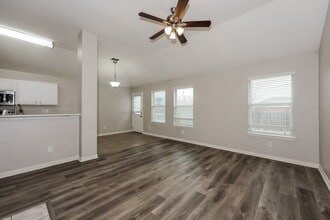 6711 Waterlilly Dr in Arlington, TX - Building Photo - Building Photo