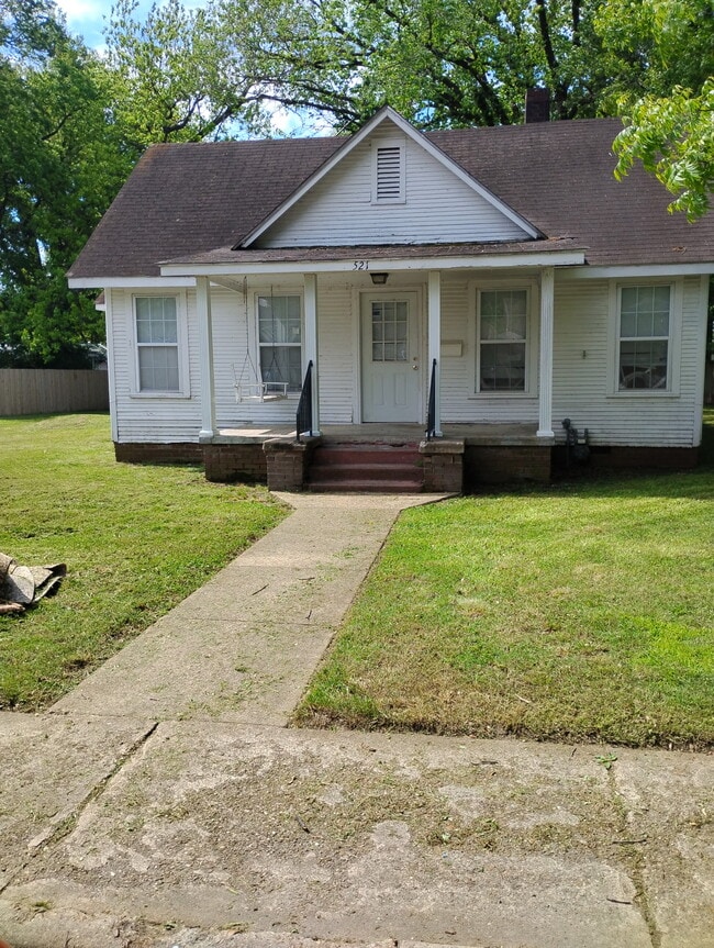 property at 521 W Hale Ave