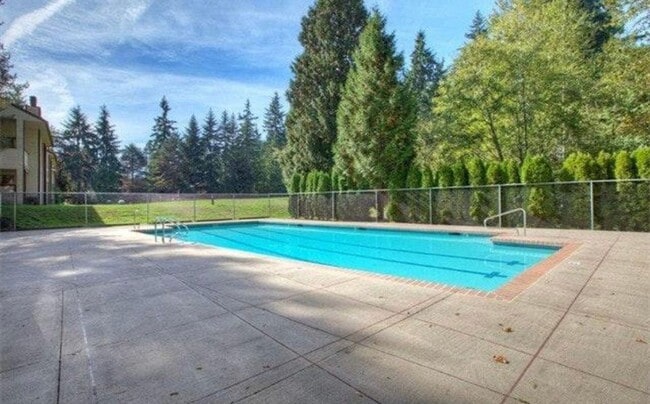 4416 145th Ave NE in Bellevue, WA - Building Photo - Building Photo