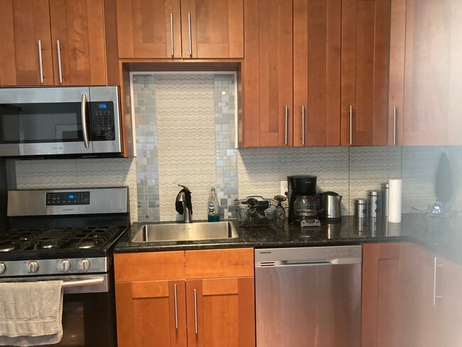 1846 N Mozart St, Unit Mozart1 in Chicago, IL - Building Photo - Building Photo