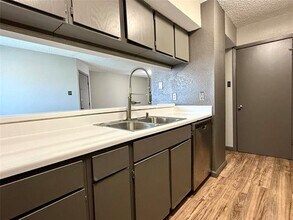 12484 Abrams Rd in Dallas, TX - Building Photo - Building Photo