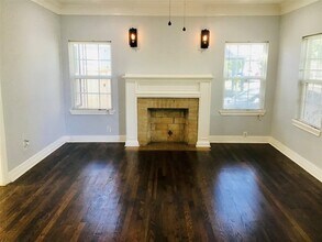 5530 Truett St in Houston, TX - Building Photo - Building Photo