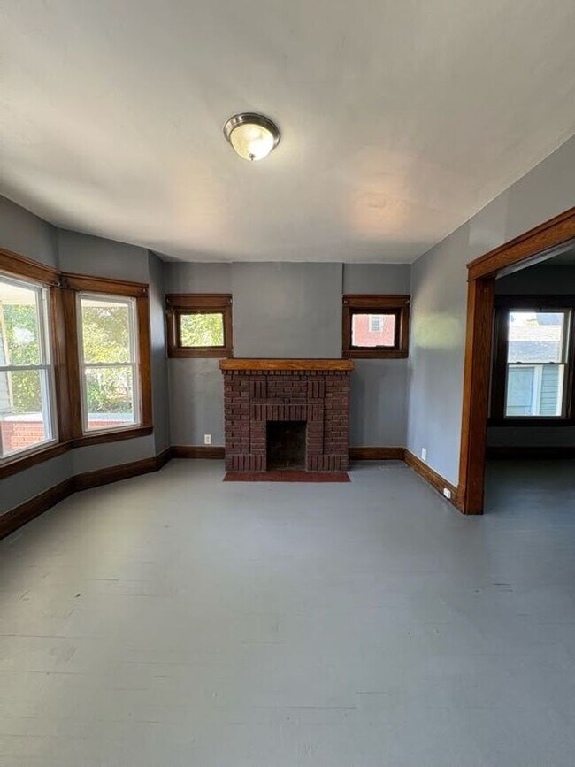 915 Highland Rd NE in Canton, OH - Building Photo - Building Photo