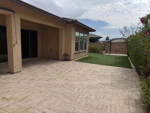 25718 N 20th Ave in Phoenix, AZ - Building Photo - Building Photo