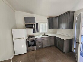 4143 Jackson Ave in Culver City, CA - Building Photo