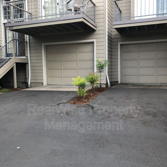 382 Glenn St in Ashland, OR - Foto de edificio - Building Photo