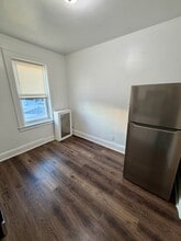 11 Ampere Plaza in East Orange, NJ - Building Photo - Interior Photo