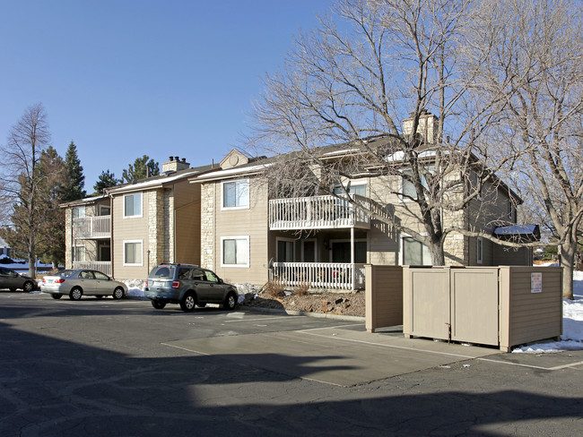 Peakview Pointe in Englewood, CO - Building Photo - Building Photo