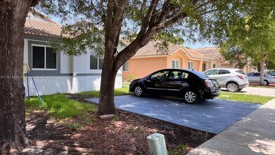 20607 SW 93rd Ave in Cutler Bay, FL - Building Photo - Building Photo