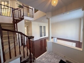 2 Kentsdale Dr in Ottawa, ON - Building Photo - Building Photo