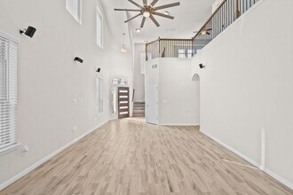 3240 E Whitestone Blvd in Cedar Park, TX - Foto de edificio - Building Photo