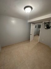 19 Archdale Rd, Unit B in Boston, MA - Foto de edificio - Building Photo