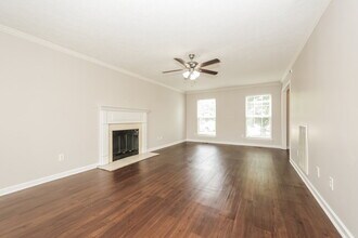 1002 Don Blair Dr in Smyrna, TN - Building Photo - Building Photo