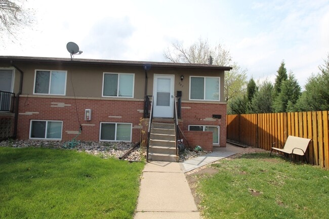 property at 707 E Magnolia St