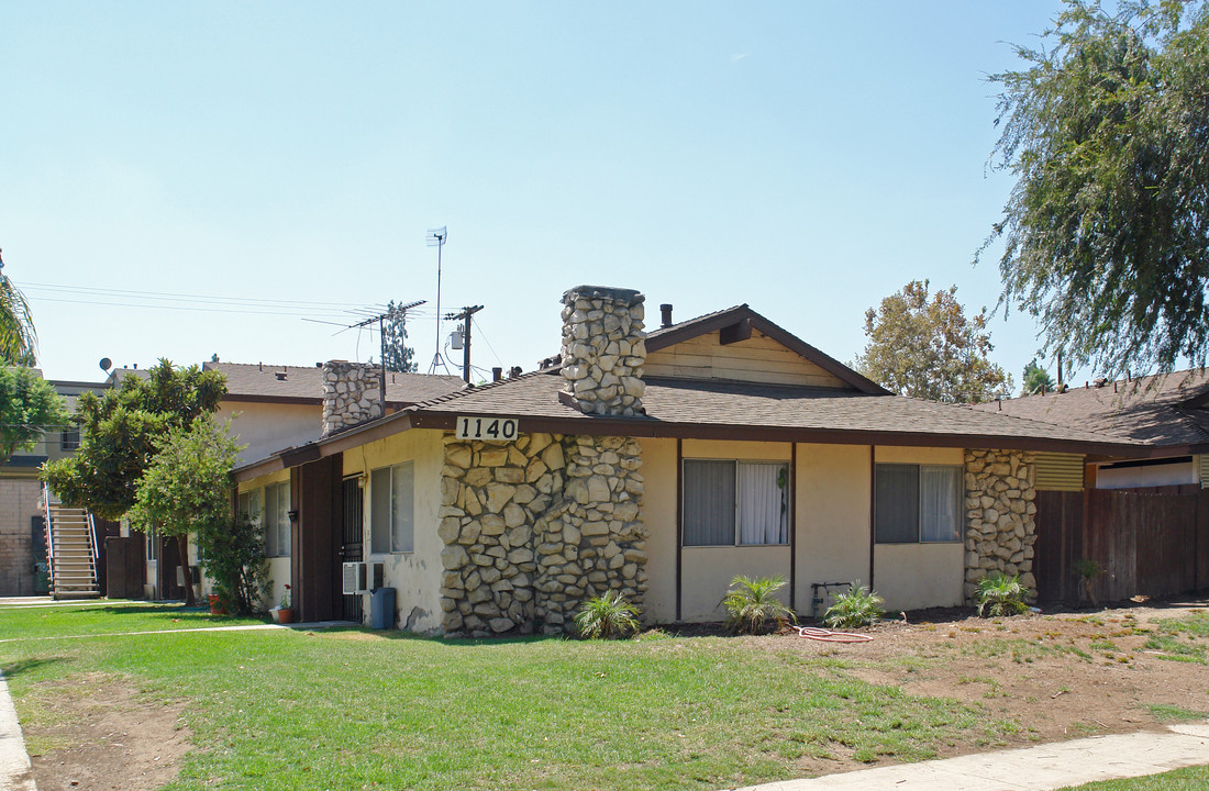 1140 W 9th St in Corona, CA - Building Photo