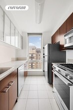 215 E 96th St in New York, NY - Building Photo - Building Photo