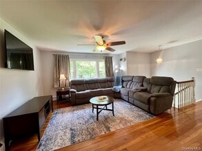 33 Island View Ave in Monroe, NY - Building Photo - Building Photo