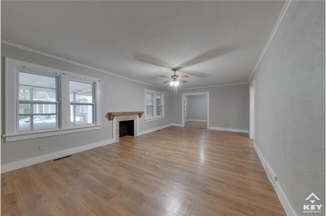 705 S Pershing Ave in Wichita, KS - Building Photo - Building Photo