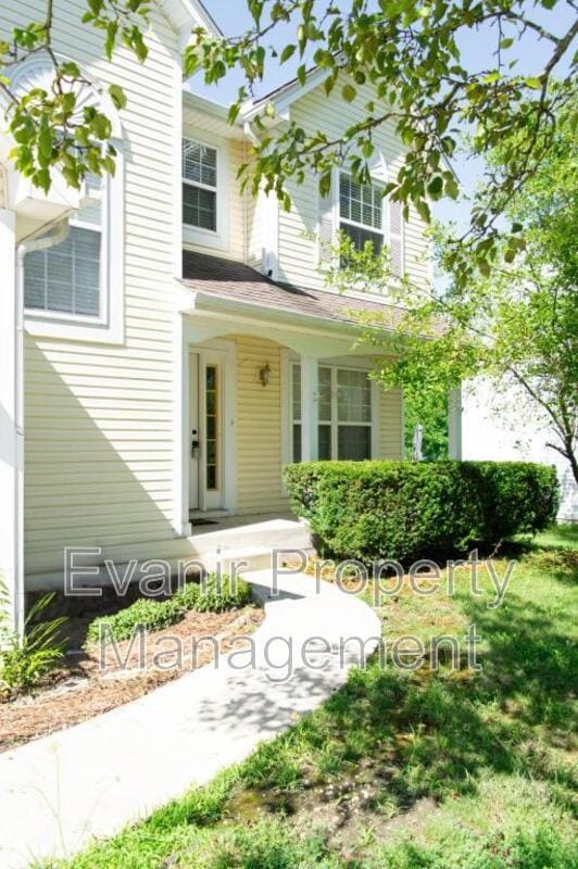 1142 Deercreek Dr in Fairborn, OH - Building Photo - Building Photo