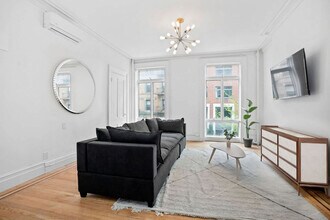 257 W 19th St in New York, NY - Building Photo - Building Photo