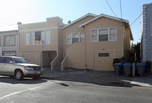 533-537 Easton Ave in San Bruno, CA - Foto de edificio - Building Photo