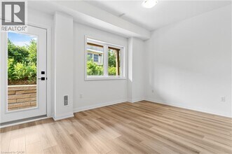 4040 Mountain St in Lincoln, ON - Building Photo - Building Photo