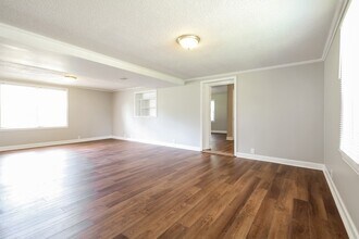 305 Maple Dr in Mauldin, SC - Building Photo - Building Photo