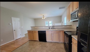 33 Arbor Hl Pl in McLeansville, NC - Building Photo - Building Photo