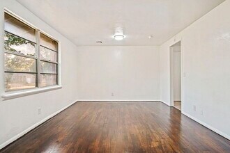 1041 Hickory Ln in Midwest City, OK - Building Photo - Building Photo