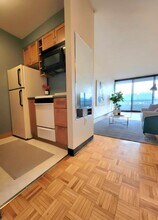 566 Commonwealth Ave, Unit 1004 in Boston, MA - Building Photo - Building Photo