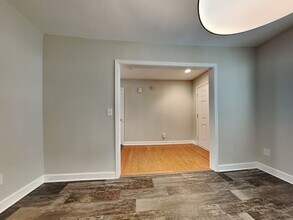 6004 Brookfield Pointe Dr in Charlotte, NC - Foto de edificio - Building Photo