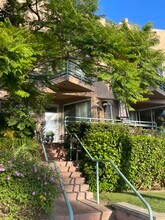 207 Orange Ave in Coronado, CA - Building Photo - Building Photo
