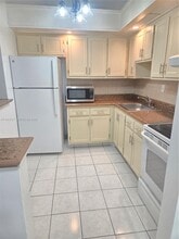 18875 NW 62nd Ave in Hialeah, FL - Building Photo - Building Photo