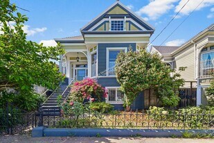 1119 Center St in Oakland, CA - Building Photo