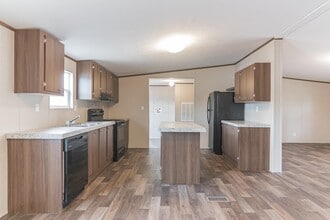 104 E Castleshoals Dr in Granite Shoals, TX - Building Photo - Building Photo