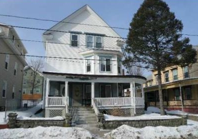 16 Pine St in Pawtucket, RI - Foto de edificio