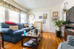 24 Claymoss Rd in Boston, MA - Building Photo