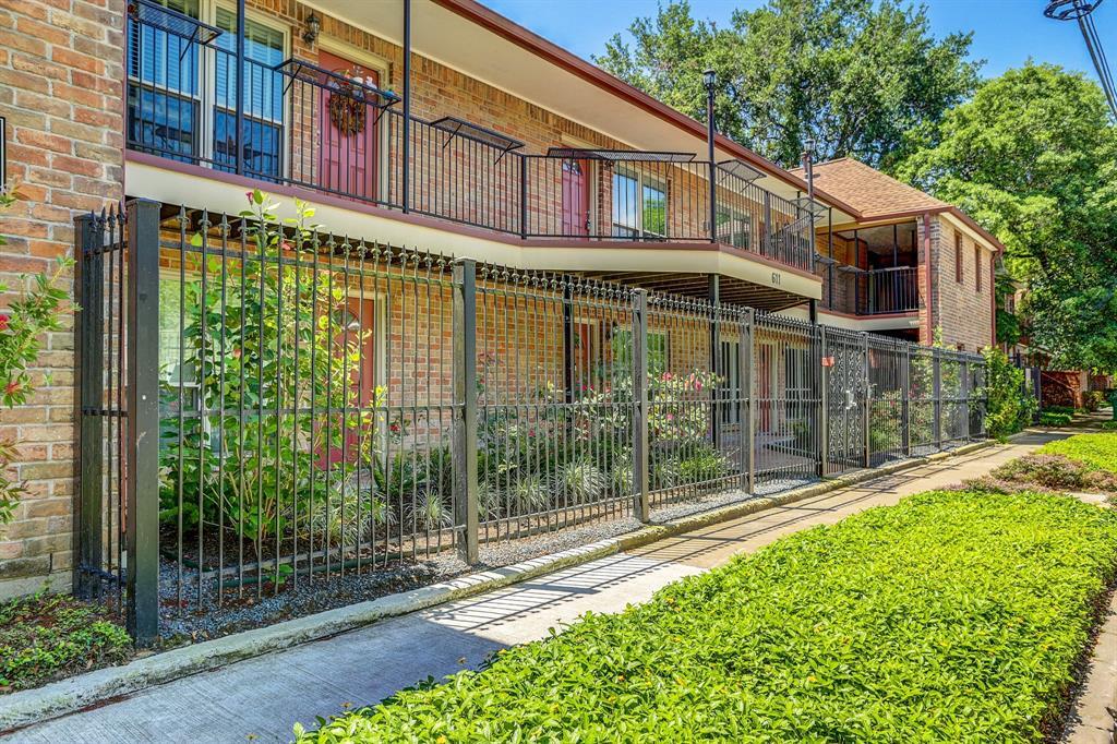 611 Hawthorne St in Houston, TX - Foto de edificio