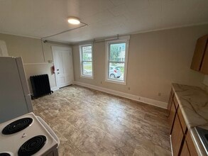 7 Pine St in Haverhill, NH - Building Photo - Building Photo