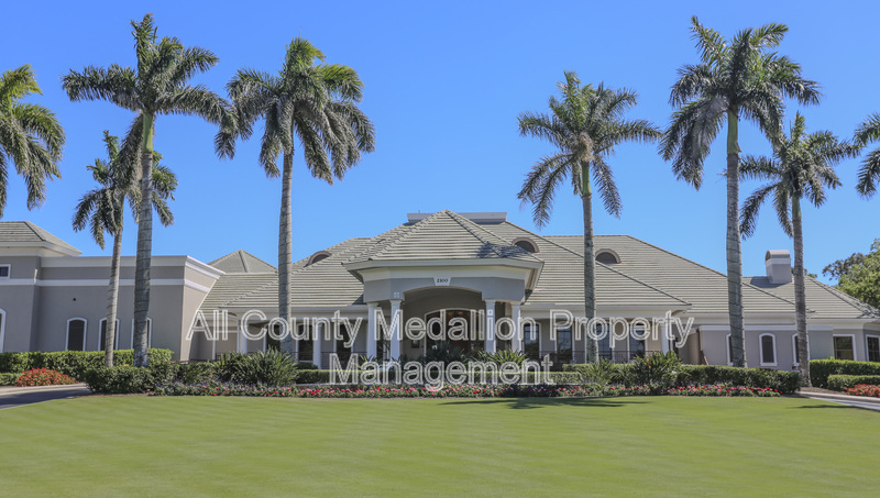 2405 Harmony Ln in Naples, FL - Building Photo